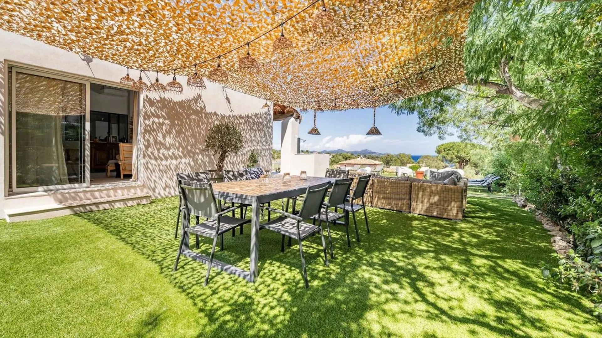 Maison Accueillante A Roquebrune-Sur-Argens Avec Piscine Privee 0*,  Francie