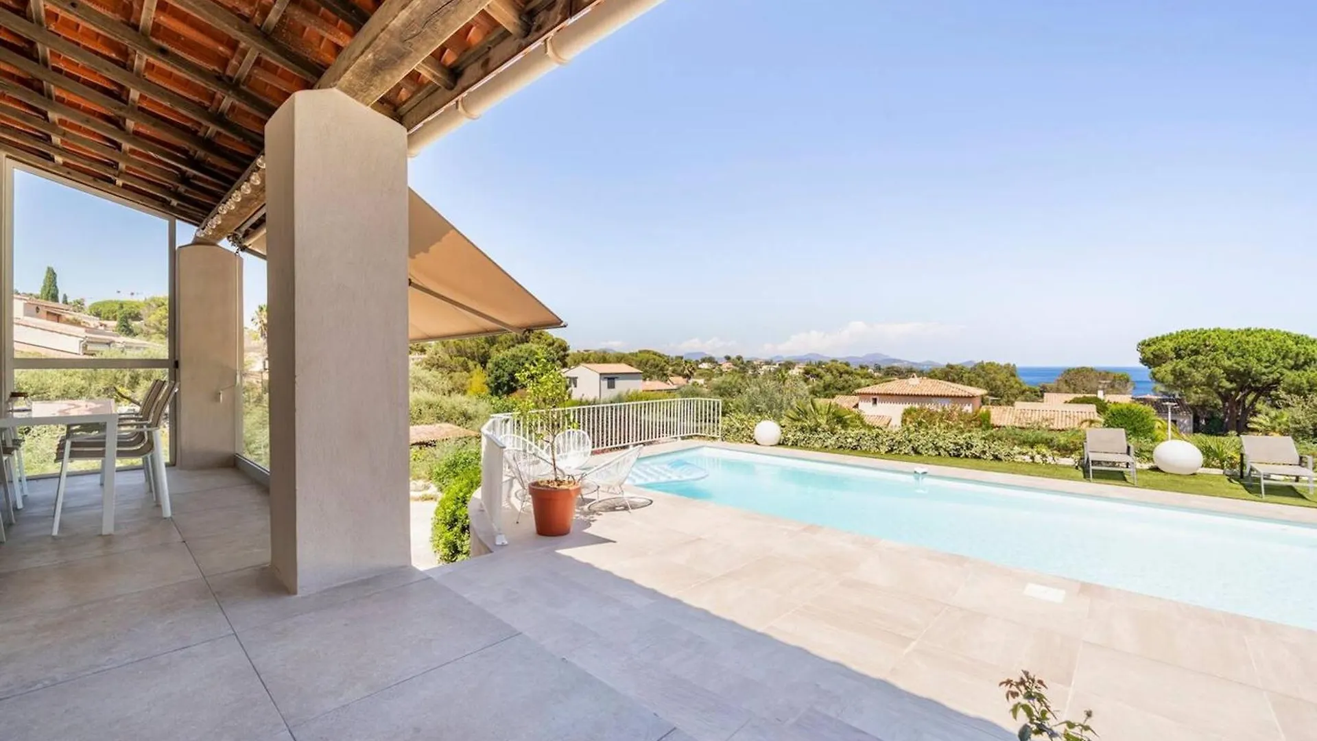 Holiday home Maison Accueillante: Roquebrune Retreat with Private Pool